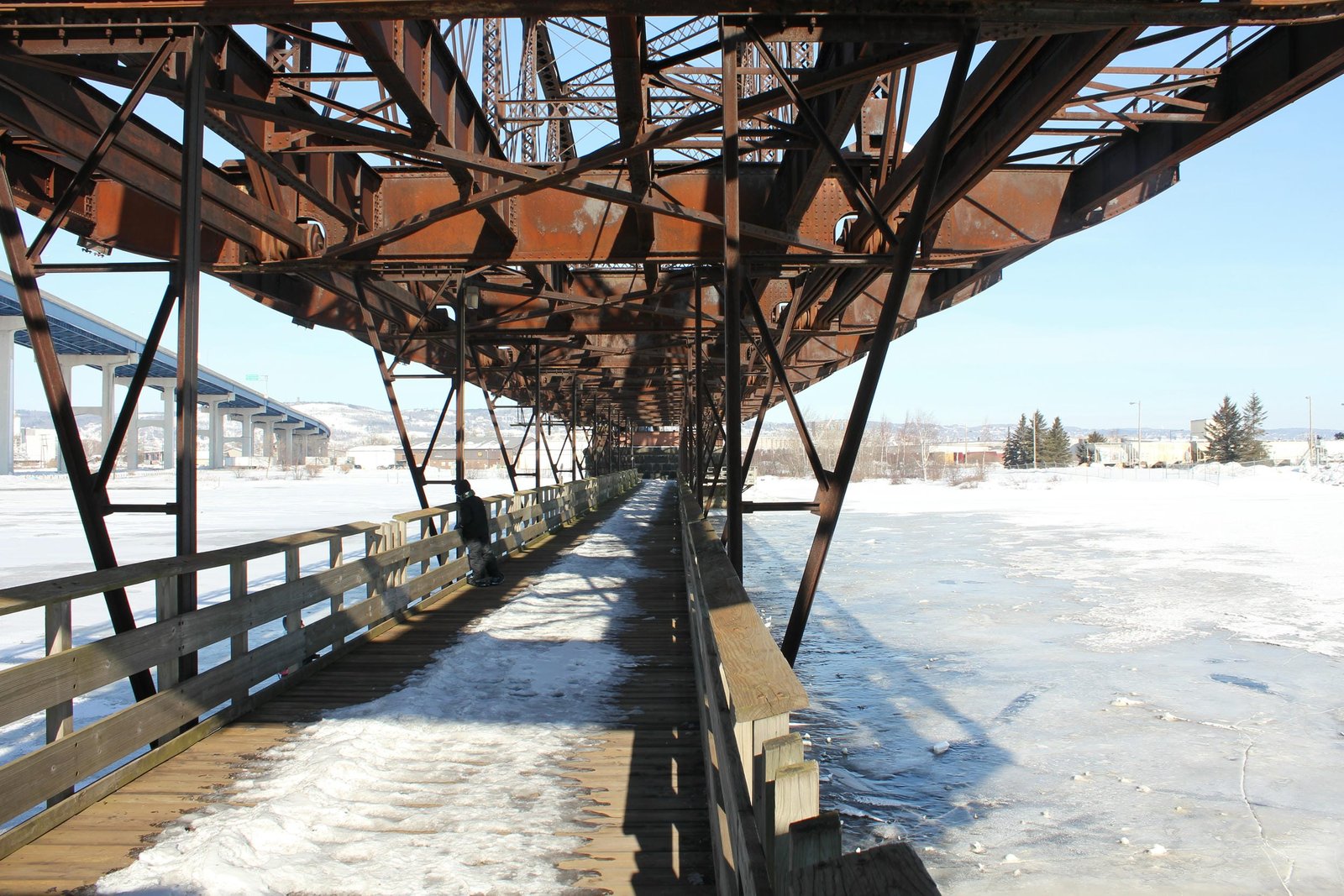 Under truss span
